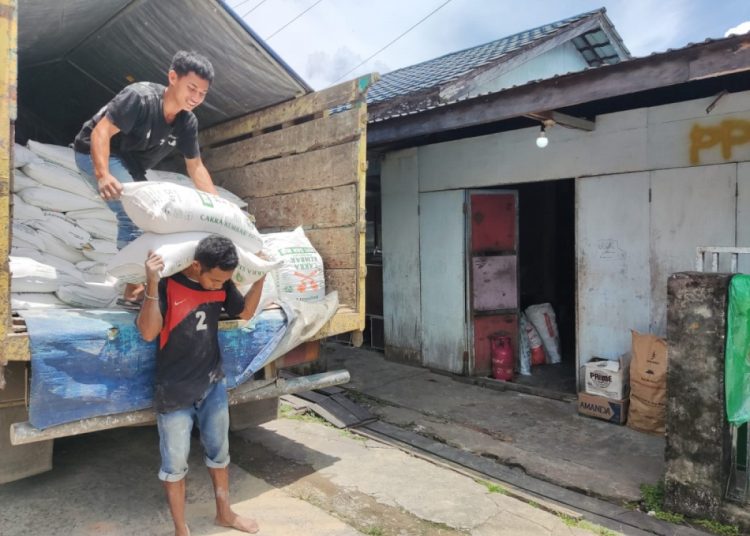 JELANG LEBARAN, PENJUALAN TEPUNG MENINGKAT