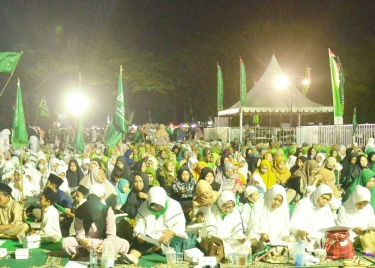 ANDI HARUN – RUSMADI ISTIGHOSAH BERSAMA WARGA NU