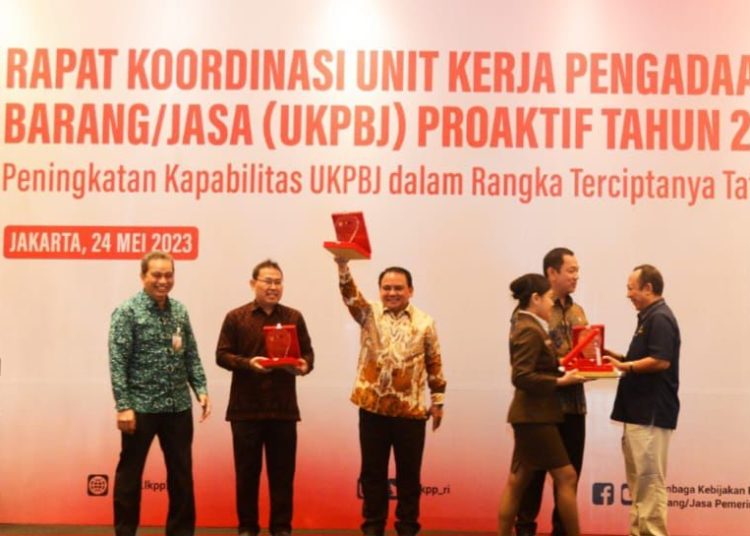 KEMENKUMHAM RAIH PENGHARGAAN LKPBJ 2023