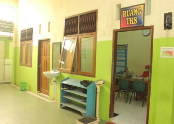 KOMISI IV PERHATIKAN UKS, PMR, DAN PUSKESMAS