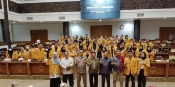 MAHASISWA KUNJUNGI RUMAH RAKYAT