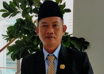BANYAK TIANG DAN KABEL SEMRAWUT, AHMAD SOPIAN MINTA DIBENAHI