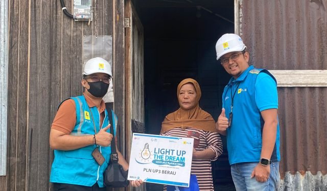 10 WARGA BERAU DAPAT SAMBUNGAN PLN GRATIS