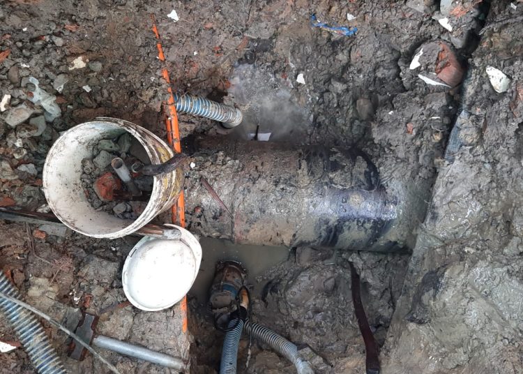 PDAM TEMUKAN KEBOCORAN PIPA MT HARYONO