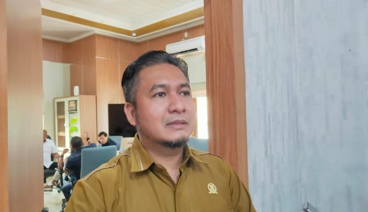 DPRD SIAP REVISI PERDA REKLAME