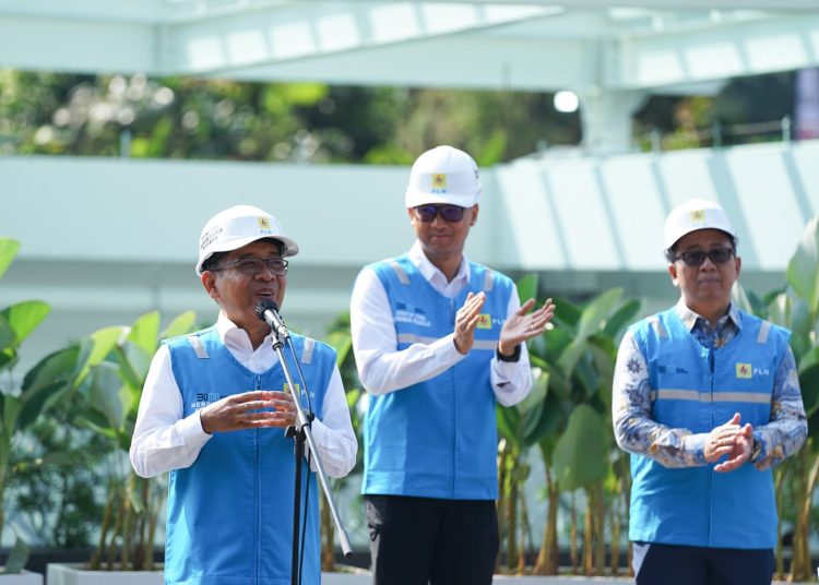 PLN REVITALISASI LISTRIK ISTANA PRESIDEN
