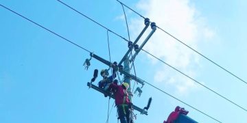 WARGA KEDANG MURUNG NIKMATI LISTRIK 24 JAM