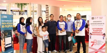 MASYARAKAT SAMBUT PASPOR MERDEKA