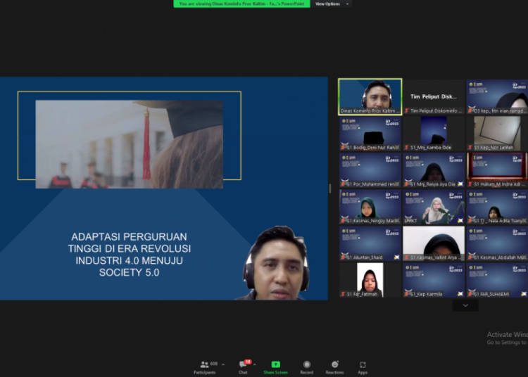 MAHASISWA UMKT HARUS SIAP DIGITALISASI