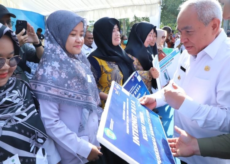 DISKOMINFO SALURKAN BANTUAN INTERNET DESA