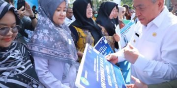 DISKOMINFO SALURKAN BANTUAN INTERNET DESA