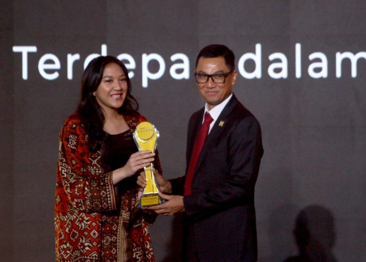PLN PIMPIN TRANSISI ENERGI