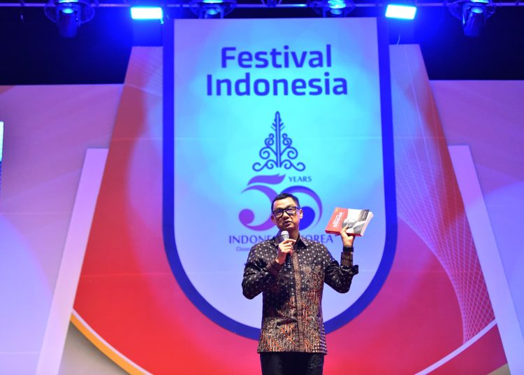 DIRUT PLN RILIS BUKU DI KOREA