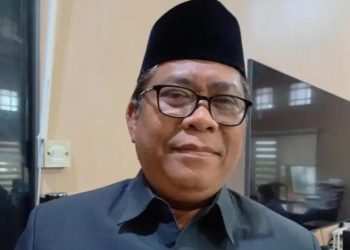 DEWAN USULKAN EVALUASI SERAGAM GRATIS