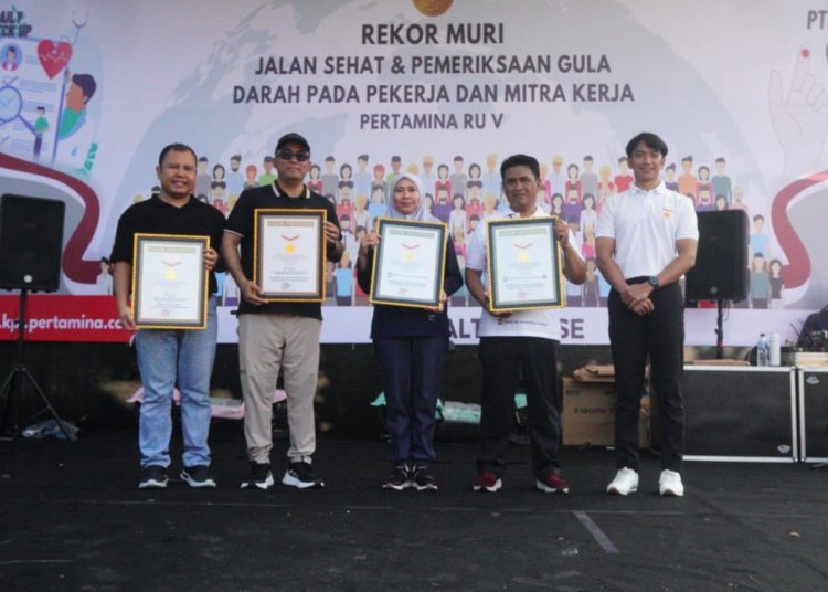 JALAN SEHAT KPI PECAHKAN REKOR MURI