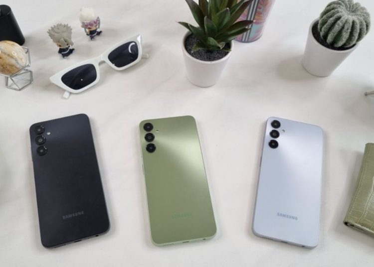 SAMSUNG TAWARKAN PONSEL ANTI NGE-HANG