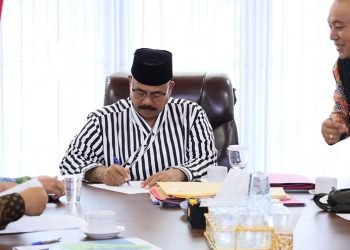 BUPATI USULKAN PABRIK RUMPUT LAUT