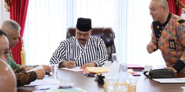 BUPATI USULKAN PABRIK RUMPUT LAUT