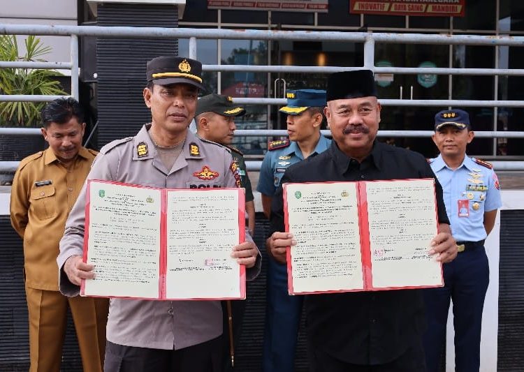 BUPATI MENANTI JENDERAL DARI KUKAR