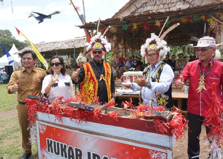 BUPATI DORONG FESTIVAL ADAT BERBASIS WISATA