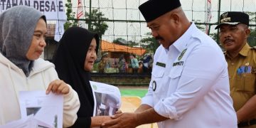 WARGA EMBALUT DAPAT BANTUAN WC