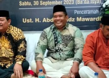 RESMIKAN MASJID, ABDULLOH INGATKAN PERSATUAN