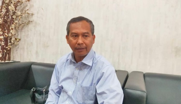 ANGGOTA DEWAN KELUHKAN PT FAHREZA