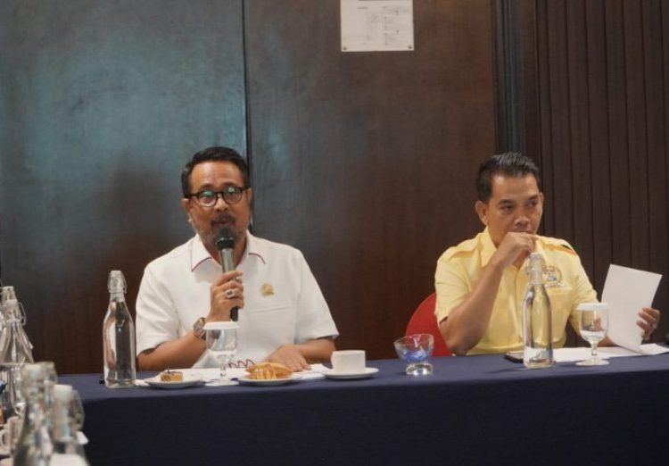 KEPALA DINAS TAK HADIRI RAKER DPRD