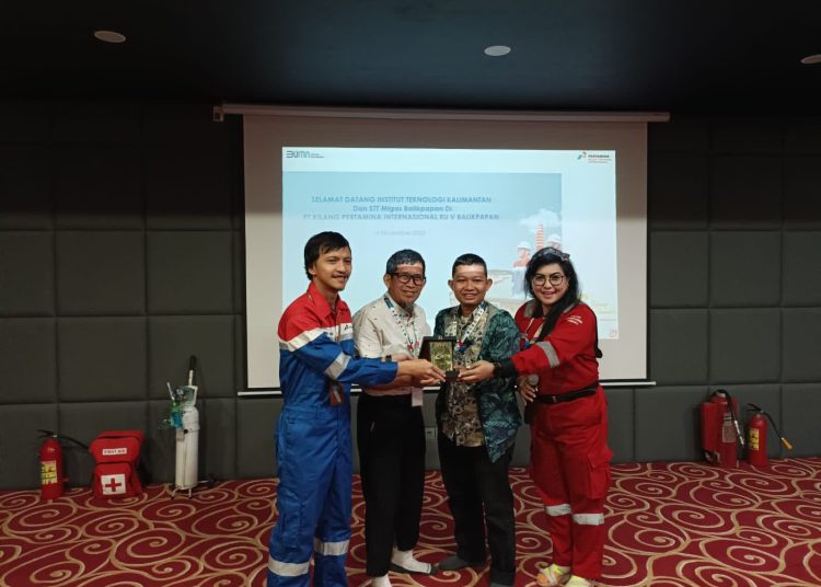 2 KAMPUS KUNJUNGI PERTAMINA