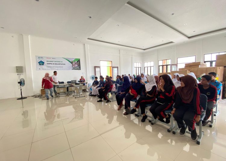 35 PELAJAR IKUT GREEN SCHOOL KPI