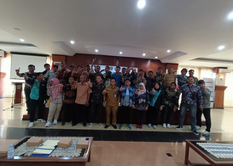 PUBERTAS BELAJAR KE PERPUSTAKAAN KALTIM