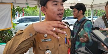 KELURAHAN MELAYU MANFAATKAN SAMPAH PLASTIK