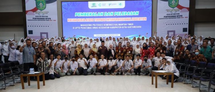 299 MAHASISWA POLTEKES KKN DI KUKAR