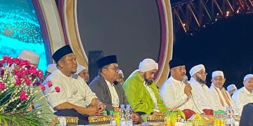 GELAR SHOLAWAT, BUPATI SUARAKAN PERDAMAIAN