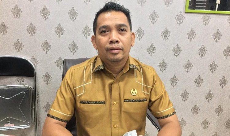 KOMISI III TOLAK PERPANJANGAN KONTRAK FAHREZA