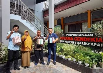 PENGELOLA PERPUSTAKAAN SEKOLAH WAJIB KOMPETEN