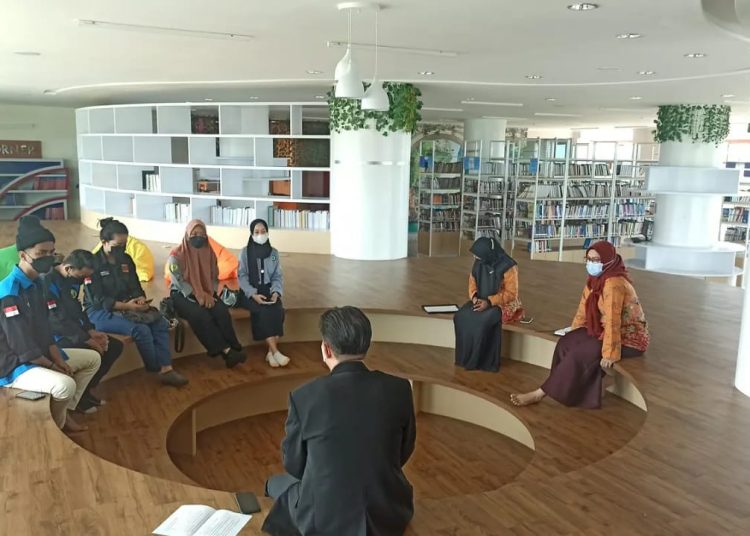 PERPUSTAKAAN KAMPUS TUMBUH DI BALIKPAPAN