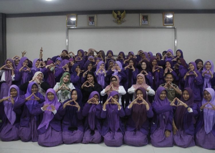 56 SISWA KUNJUNGI DPK