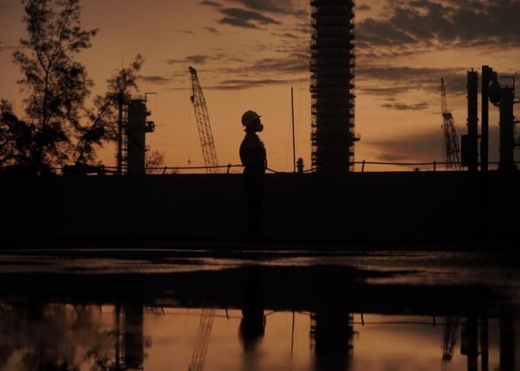 PERTAMINA JAGA KEANDALAN BBM NATARU