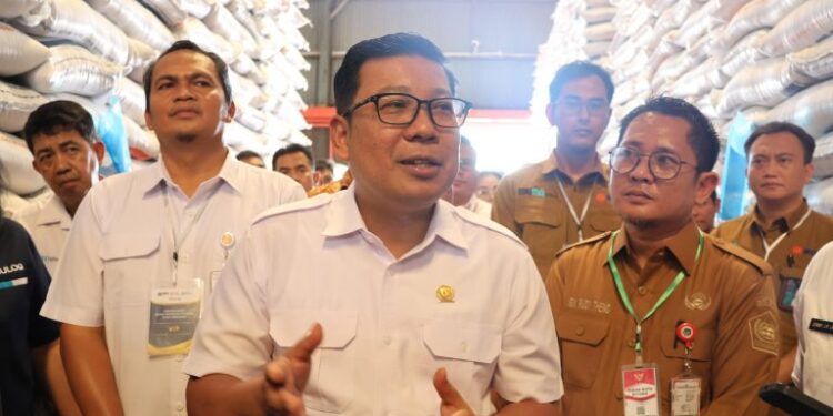 BULOG SIAP INTERVENSI HARGA BERAS