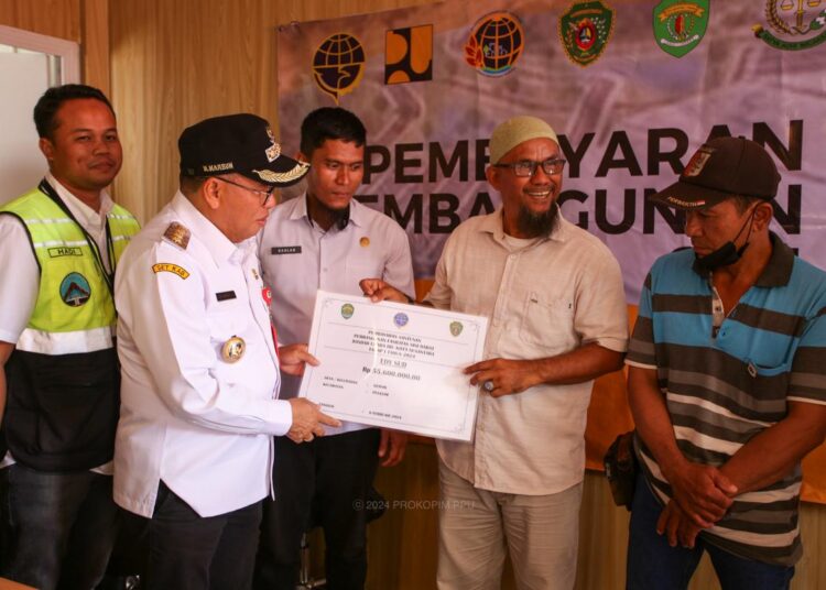 BAGIKAN GANTI RUGI, INI PESAN PJ BUPATI