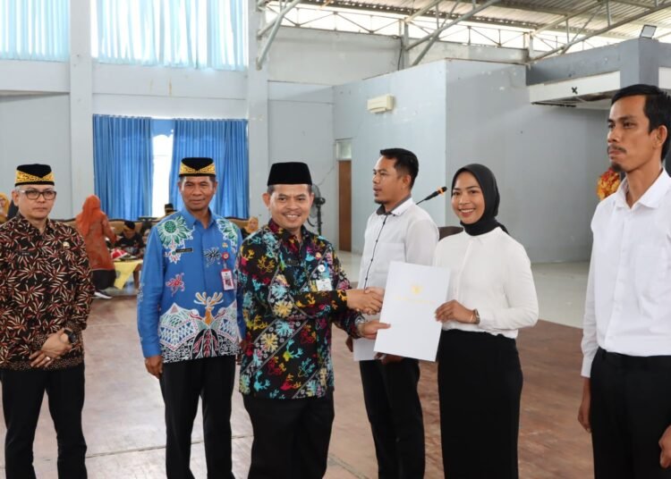 301 PPPK KABUPATEN PPU TERIMA SK