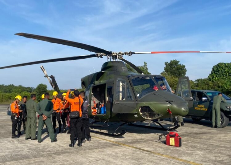 TNI BANTU PENCARIAN PESAWAT KARGO