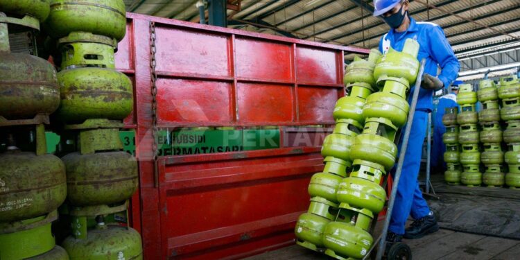 PERTAMINA JAMIN BBM SUBSIDI SESUAI KUOTA