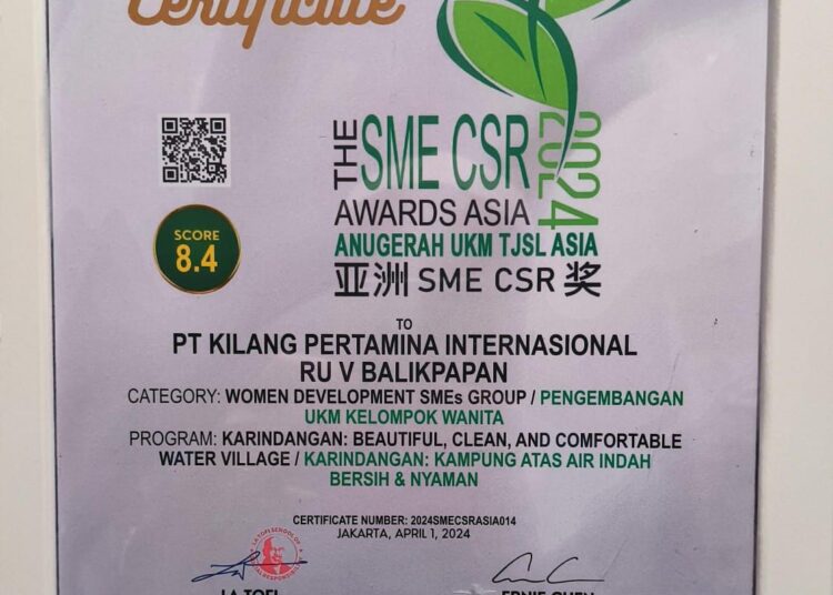 KPI TERIMA PENGHARGAAN ANUGERAH UKM