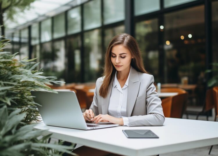 DIRJEN IMIGRASI TERAPKAN BRIDGING VISA