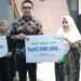 WALIKOTA SERAHKAN SANTUAN PETUGAS KPPS