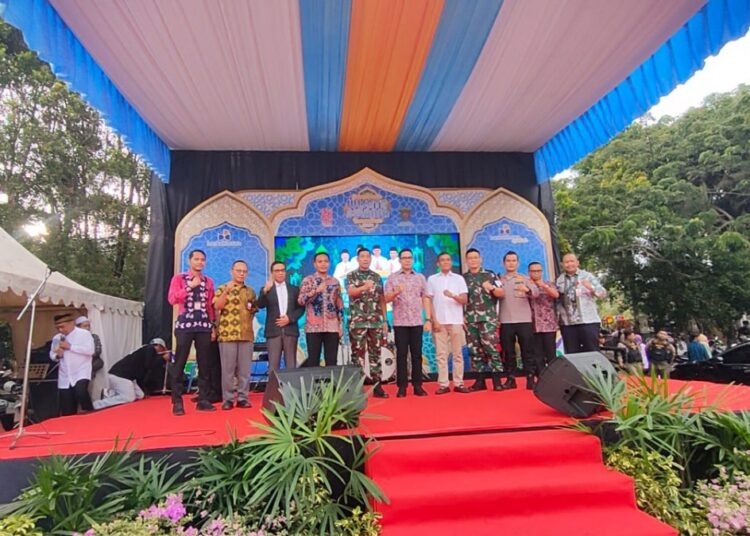 WALIKOTA BUKA DONASI PALESTINA DI PASAR RAMADAN