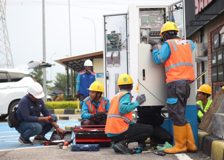 PLN HADIRKAN 111 SPKLU DI REST AREA