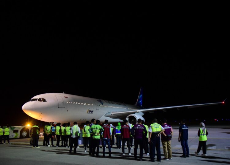 KLOTER PERTAMA KALTIM RESMI BERANGKAT